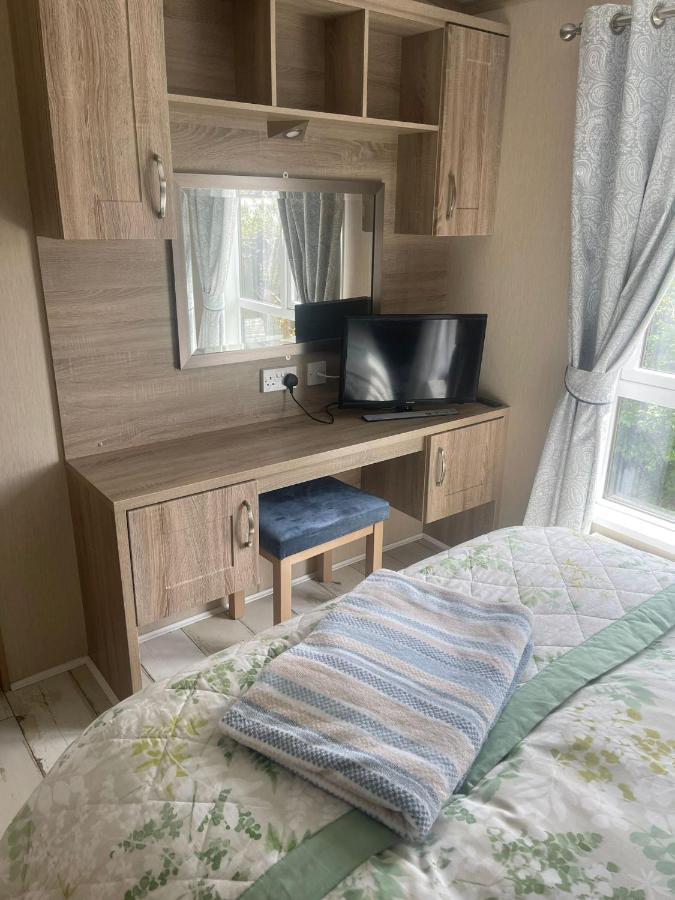 Fern Lodge With Hot Tub Stonham Aspall Buitenkant foto