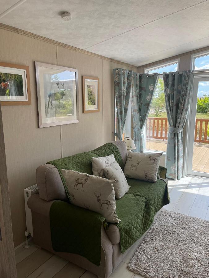 Fern Lodge With Hot Tub Stonham Aspall Buitenkant foto
