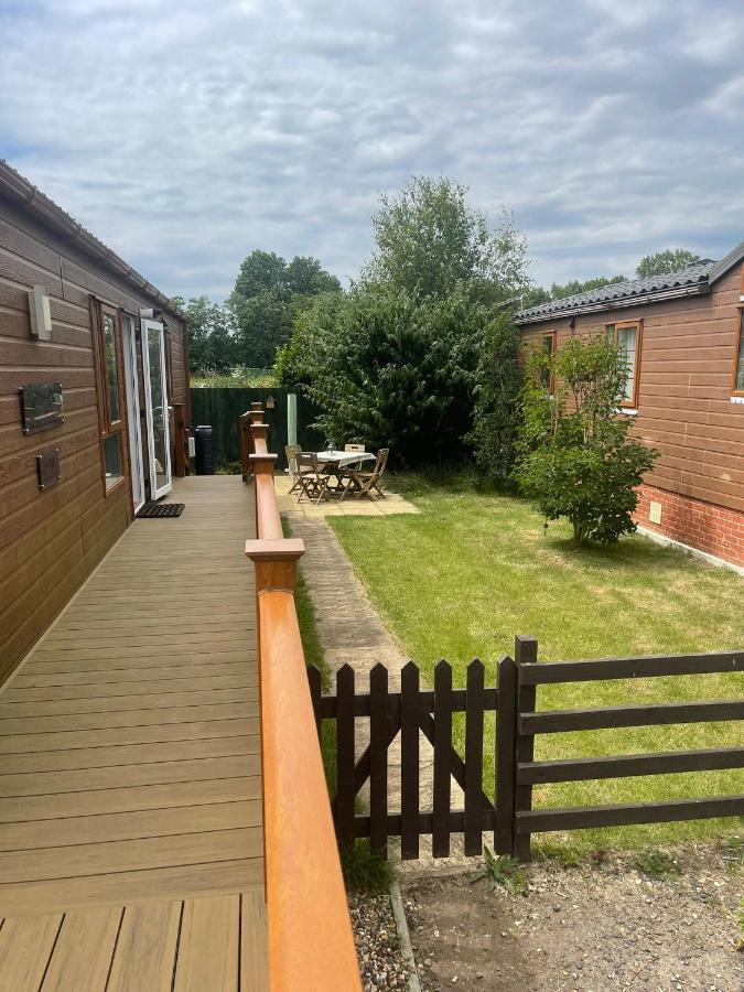 Fern Lodge With Hot Tub Stonham Aspall Buitenkant foto