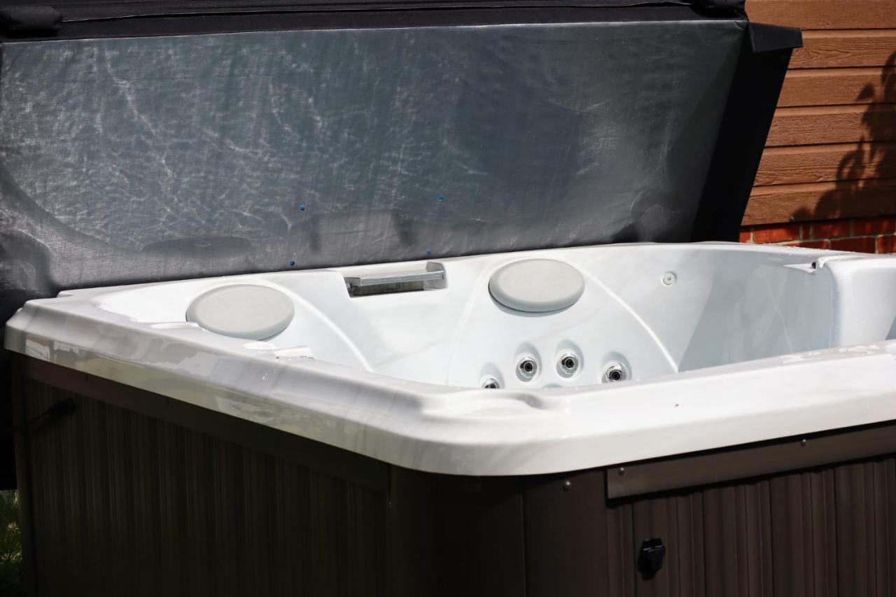 Fern Lodge With Hot Tub Stonham Aspall Buitenkant foto
